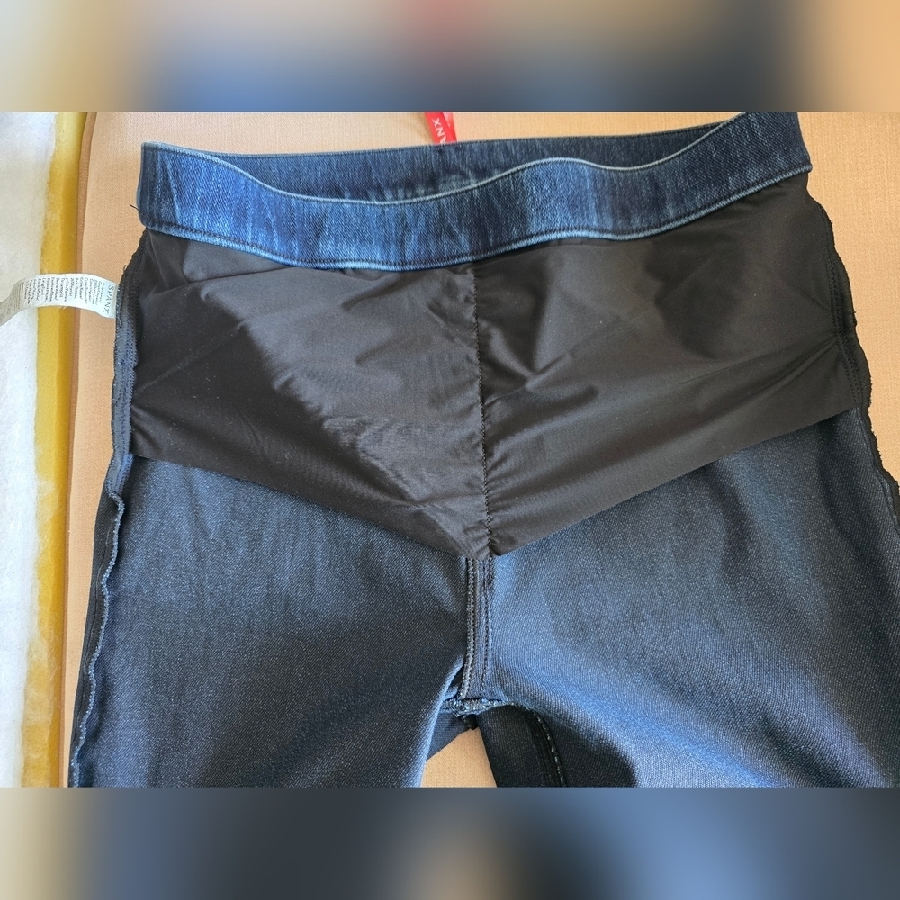 SPANX Blue Skinny Jeans with Subtle Fading - Picture 4 of 9